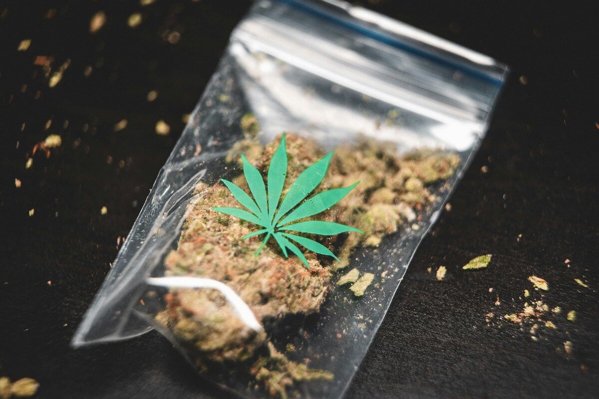 cannabis delivery apps available in Bangkok package